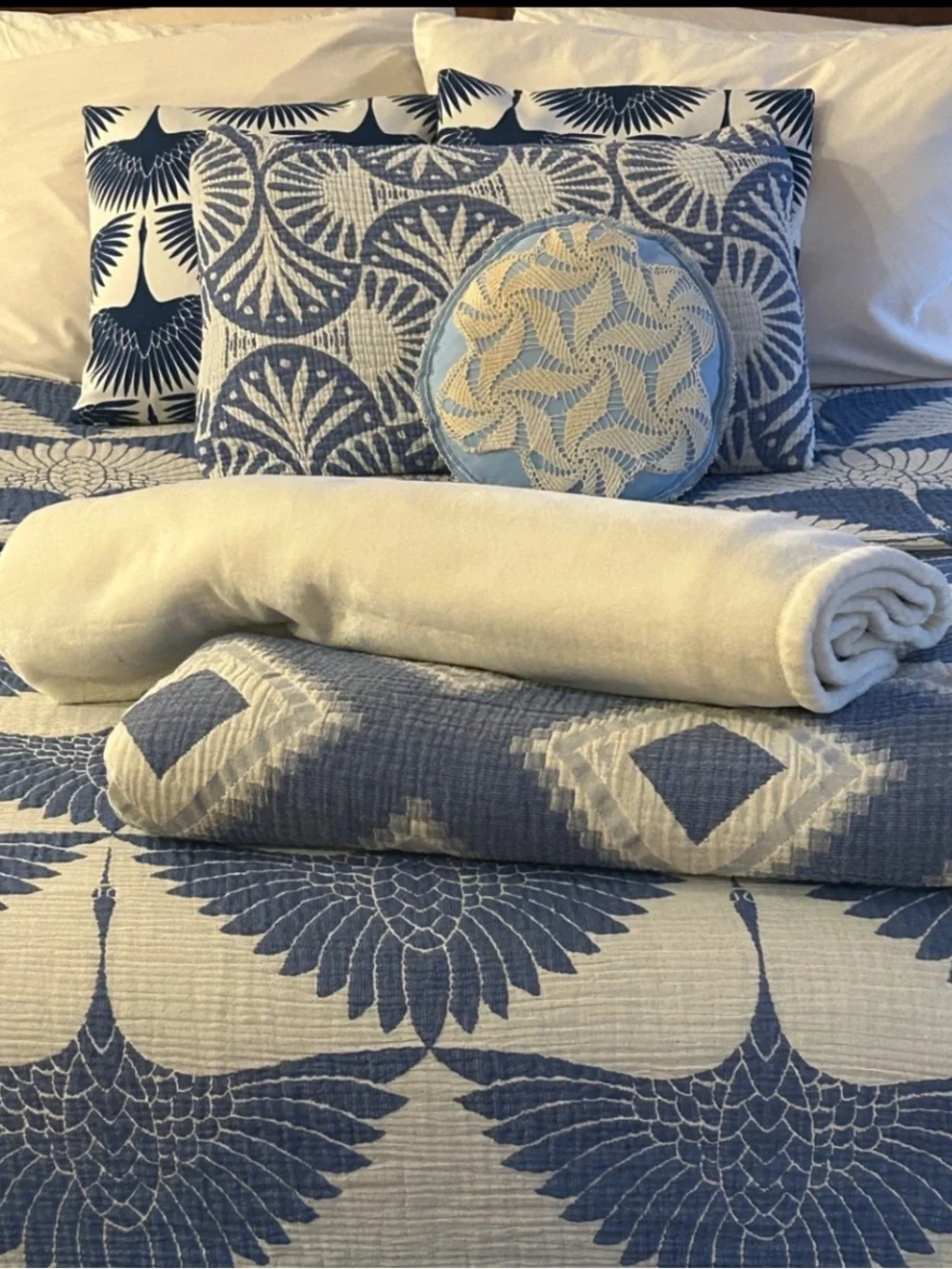 Viral 2026 Birds Jacquard Weave Reversible New With Tags 55 x 75 Soundside Blue